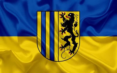Флаг синий желтый с гербом. Хемниц флаг. Хемниц Германия флаг. Флаг города Хемниц. Флаг города Хемниц Германия.
