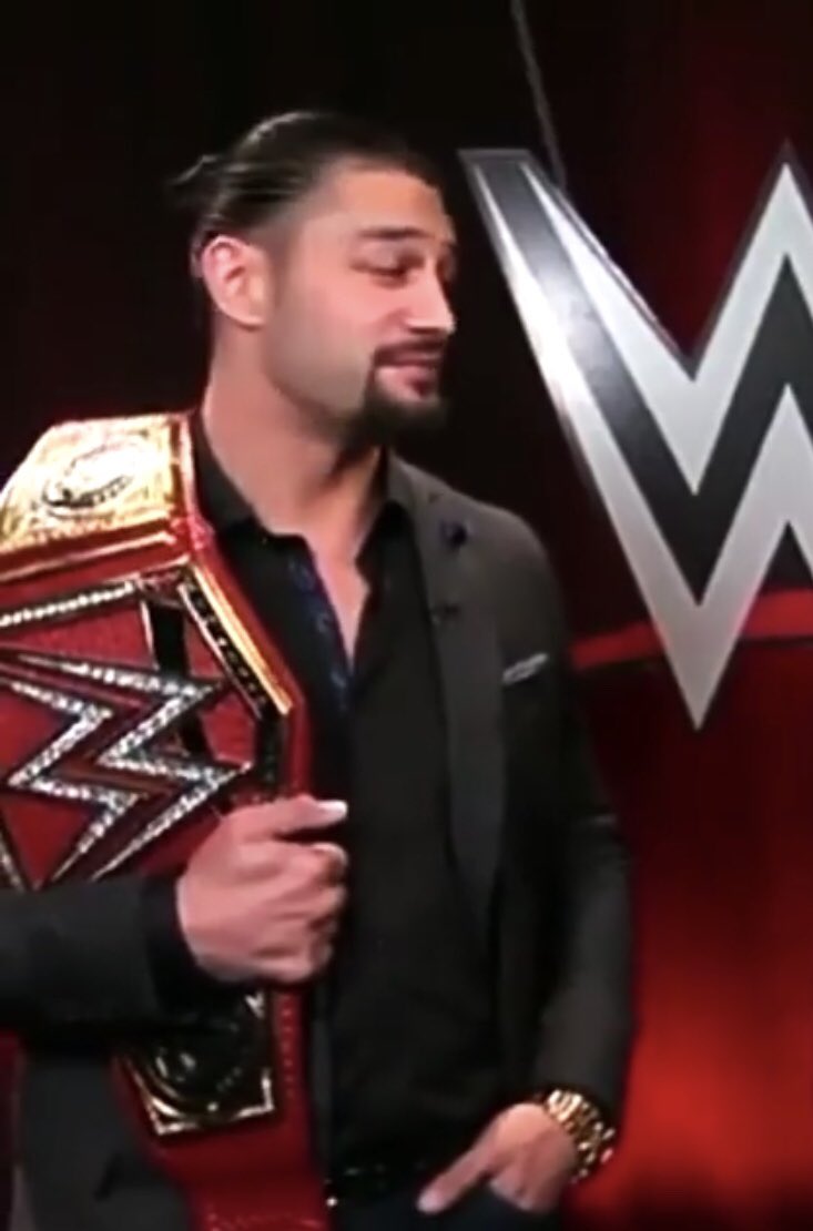 RREmpire98's tweet image. Sorry for the low quality pic but that suit and the title look amazing together! 🔥🏆🤙 #RomanReigns #RomanEmpire #IStandWithRomanReigns #RomanIsRaw #RomanIsWWE