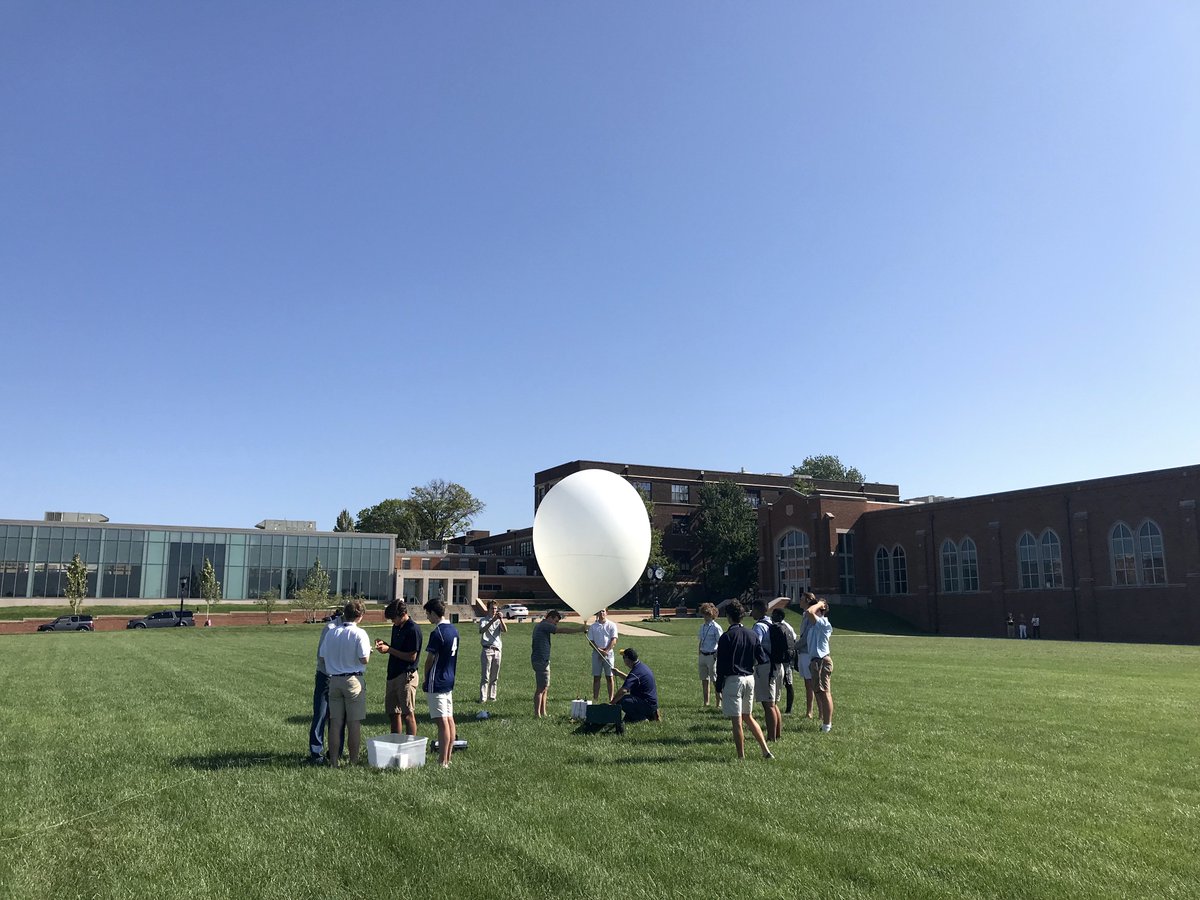 sluhjrbills's tweet photo. Our Environmental STEM class's weather balloon successfully launched today and landed safely after reaching 91,396 feet above sea level. Now the fun begins of analyzing the data! #EnvironmentalSTEM #SLUH200 https://t.co/sxSDYKOSQ9