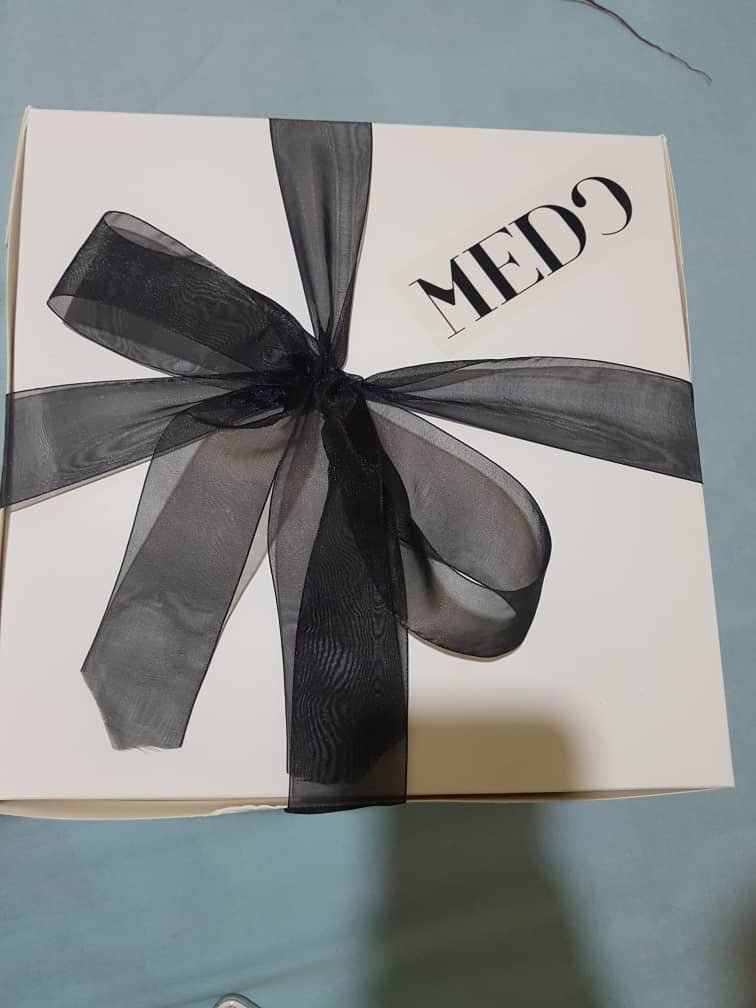 Laurie_Frempong's tweet photo. Got home to this beautiful package from @GhandourGhana 
Congratulations on your new fragrance . I can’t wait to celebrate the launch with you.💙❤️ https://t.co/7q23kxXalD