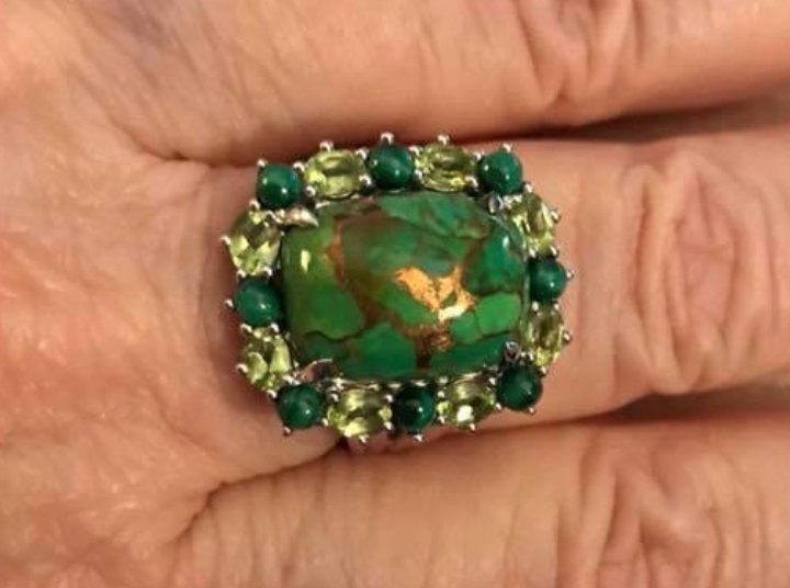 LadyEddithh's tweet photo. Natural #Green #turquoise is sooooooo #beautiful! #realdeal #gemstones #jewelry #jewelrylovers #gems #ROCK! https://t.co/5nZnMJlaAf