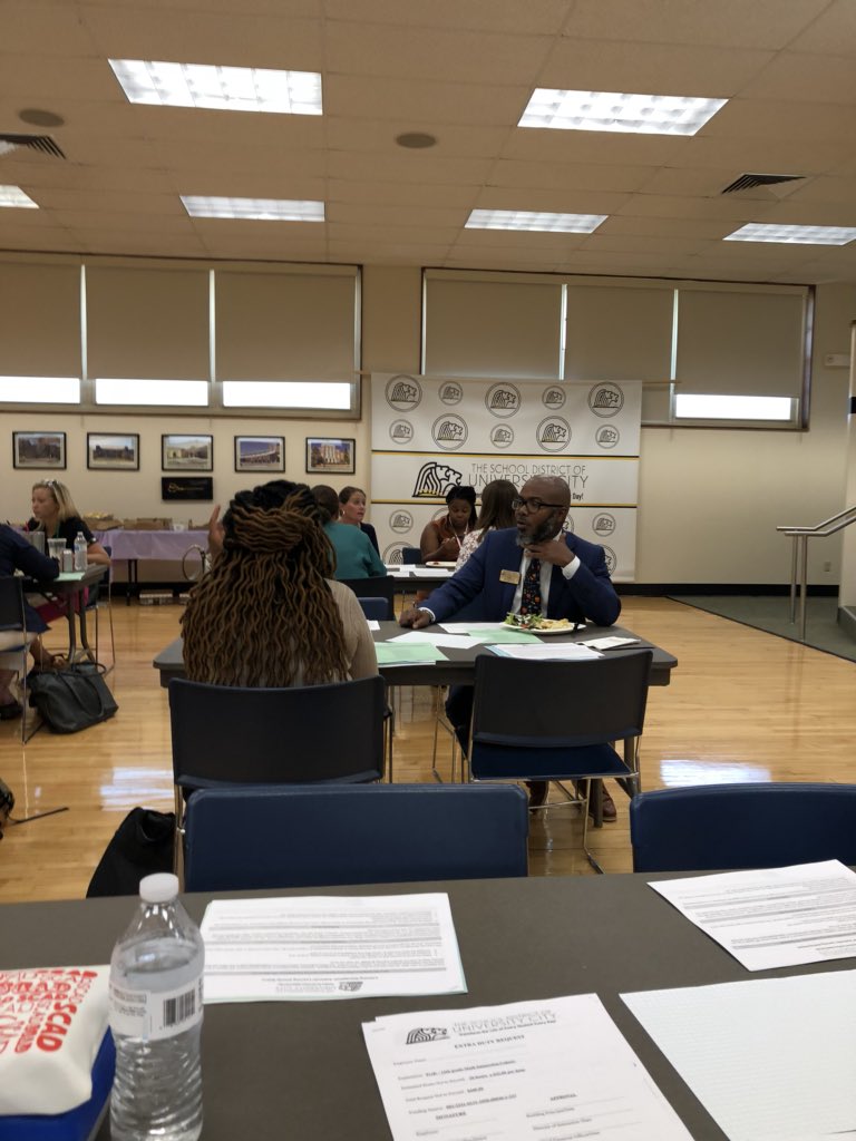 GmathMomma's tweet photo. Excited to do some math with U City Math teachers! #wuisp @mathmanJeff https://t.co/skC66wwApm
