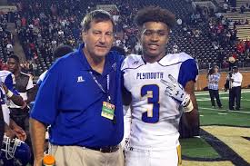 BrianNorth4's tweet photo. ***BREAKING NEWS*** 34 year Plymouth/Washington County head football coach Robert Cody stepping down because of family reasons... he won 3 state championships ('07, '12 &amp; '15) and was always an entertaining interview.  Hope he is still around the game! https://t.co/8MLEkpcnCD