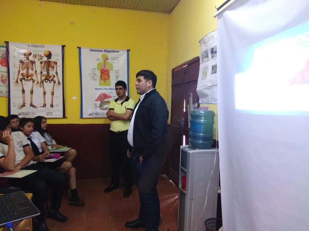 totoclerch's tweet photo. Hoy iniciamos con todo la semana con el equipo de #redescool en el colegio #SanRoque del km7. Hablaron sobre #Ideologiadegenero estuvo INCREÍBLE! https://t.co/N3WqLwtGyx