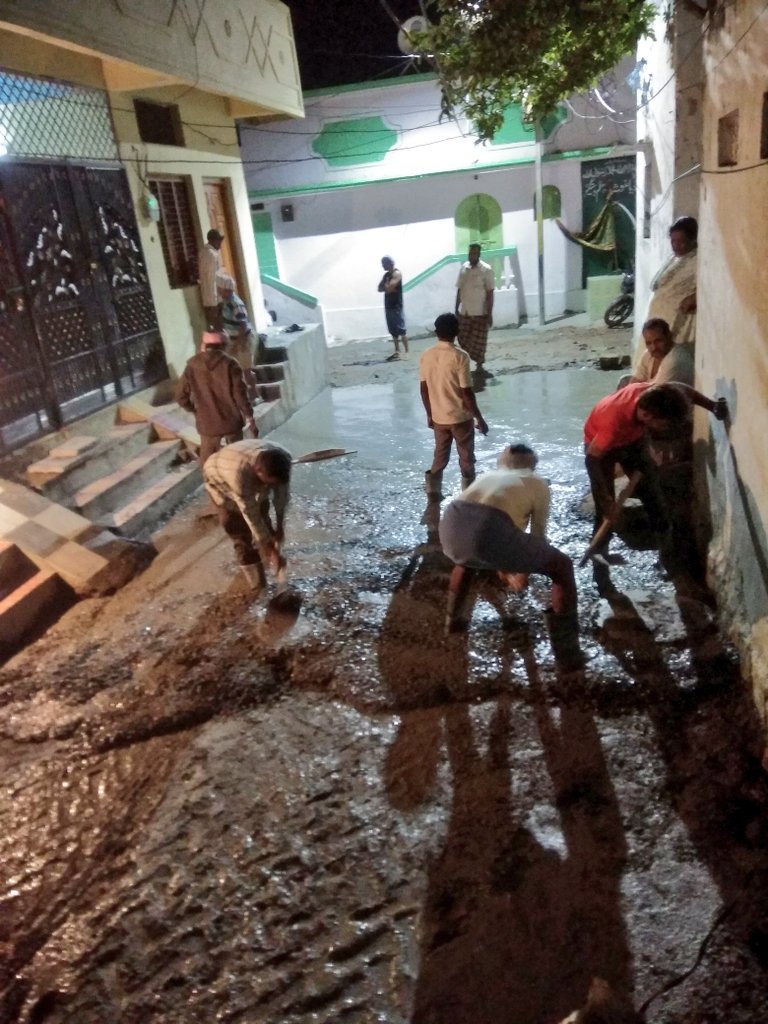 Shujath_NAC10's tweet photo. Sir/Madam,Laying of CC Road by RMC at Patel Hotel bylanes in Farooqnagar,Falaknuma Div-10.

@GhmcEngineers @Aee_Falaknuma46 @EE_Falaknuma @DEE_Falaknuma @ZC_Charminar @GHMCOnline https://t.co/MXYXJpDM31