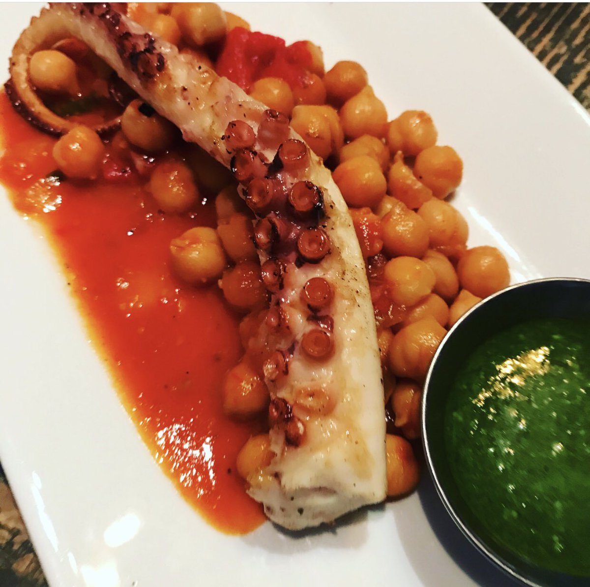 one_restaurant's tweet image. Simply Divine———-&amp;gt;&amp;gt; Grilled octopus, chickpea ragout, pancetta with a spicy arugula pesto🙌 #bestkeptsecretintown #nineonefivekeywest #point5 #weekdayvibes #tapasandwine #simplydivine @one_restaurant