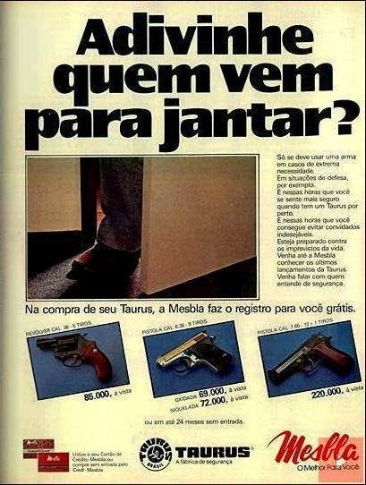 vocesabendo's tweet photo. Propaganda de armas das lojas #Mesbla, no inicio dos anos 80, quando a compra de armas não exigia a burocracia de atualmente. Note que a loja oferece o serviço de registro de forma gratuita. https://t.co/5rS92kqeLA