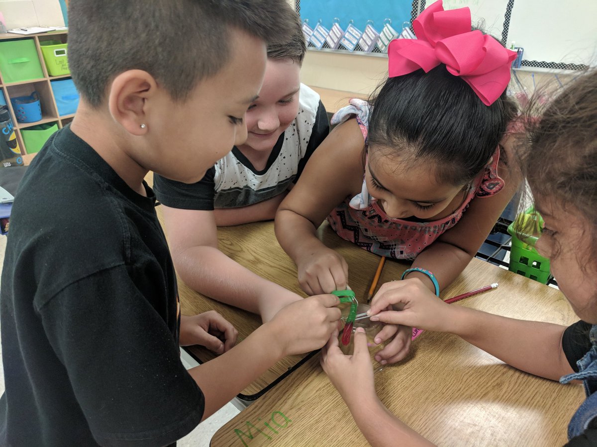 MrsTAndersen's tweet photo. What a fun day learning about the scientific method by saving Sam, the gummy worm!  @HCPSSummerfield @HCPSArea5 #WeClimbTogether https://t.co/yGRH8fVvSJ