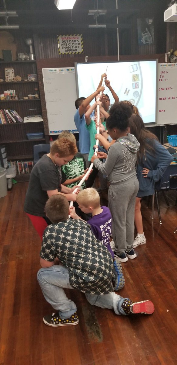 JasonChristma15's tweet photo. Awesome critical thinking going on at Pipkin. #piratepride @Pipkin6thGrade https://t.co/EAv4Py1j7c