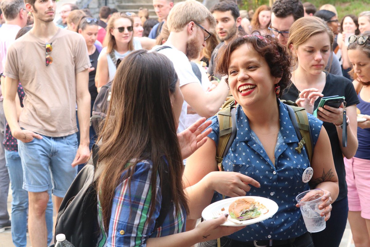 laneygradschool's tweet photo. A few photos from our annual LGS Welcome Picnic. Good food and vibes! #EmoryLGS #LaneyGradSchool https://t.co/UD6275mgKE