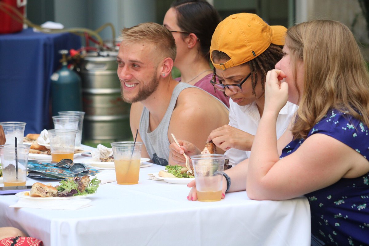 laneygradschool's tweet photo. A few photos from our annual LGS Welcome Picnic. Good food and vibes! #EmoryLGS #LaneyGradSchool https://t.co/UD6275mgKE