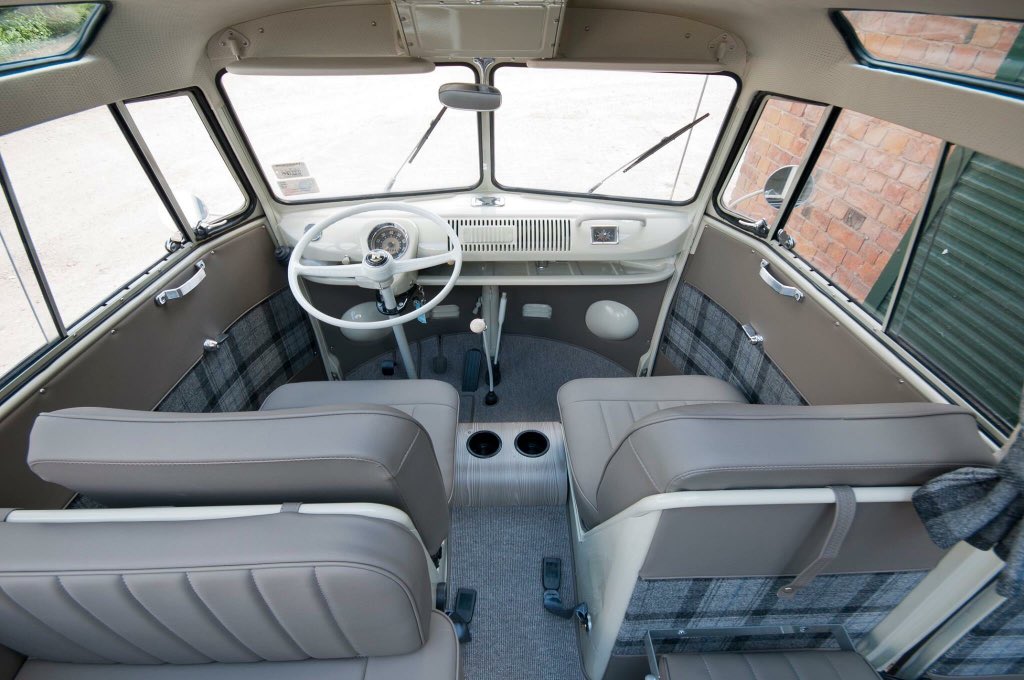 GraniteCityCar's tweet photo. #granitecitycarhire #new #vwbus #samba #irvs #bromsgroveautotrom https://t.co/KKdezyZb7g