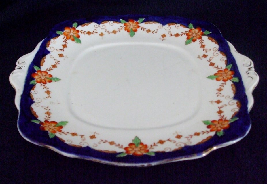 VoltInuOfflclal's tweet photo. Vintage Shore & Coggins S & C Bell China Cake Sandwich Plate Cobalt Trim #Britainiana #Vintage #30ies #BellChina #etsy #gotvintage #shabbychic #dining #living #home #Vintagehome #EtsyShop #etsy #teacups #shabbychic #teacup #dining #living #home #TeaParty https://t.co/eUfp2xRIwx https://t.co/xnGR0IdI4d