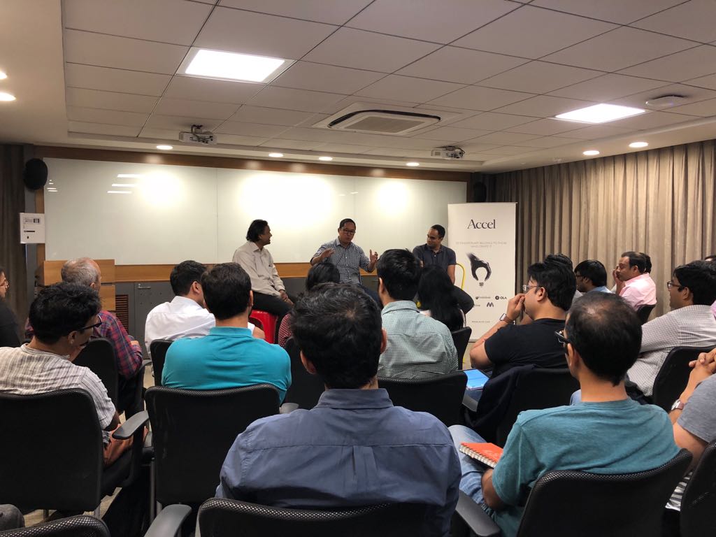 AccelIndia's tweet photo. Awesome #LearnAtAccel session with @ammathew and @RWong with @accelindia's early-stage #startups. Market entry, team building, getting traction, product thinking, we gained some deep insights into the various strategies early-stage startups should use #AccelFamily | cc: @skirani https://t.co/ZqT43Z733G