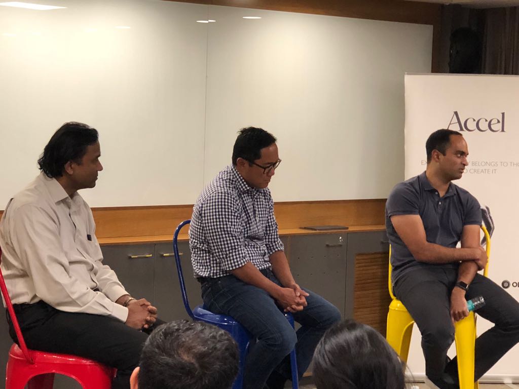 AccelIndia's tweet photo. Awesome #LearnAtAccel session with @ammathew and @RWong with @accelindia's early-stage #startups. Market entry, team building, getting traction, product thinking, we gained some deep insights into the various strategies early-stage startups should use #AccelFamily | cc: @skirani https://t.co/ZqT43Z733G