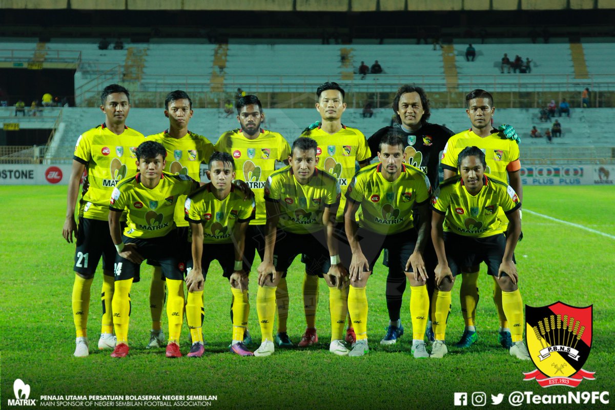 TeamN9FC's tweet image. Negeri Sembilan mencatatkan kemenangan pertama dalam aksi Challenge Cup 2018 setelah menewaskan Sarawak 3 - 1, dalam perlawanan yang berlangsung sebentar tadi.

❤️🖤💛
#NegeriSembilan
#HobinJangHobin
#PoweredByMatrix