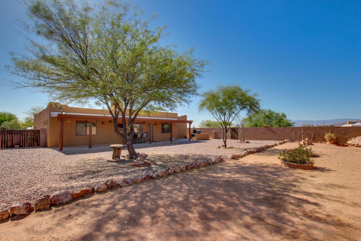 StinsonCurt's tweet photo. PRICE REDUCTION!
Vail, AZ 85641
SW style custom home! Award winning Vail School District! One acre, 3bd/3bth, & 2,721 SqFt. Schedule a showing today!π΅
https://t.co/0KO9RaUscf
https://t.co/m7s0IWrW7o
#Vail #HomeForSale #RealtyExecs #StinsonGroup #PriceReduction #GreatViews #AZ https://t.co/PJDy0HLCRq