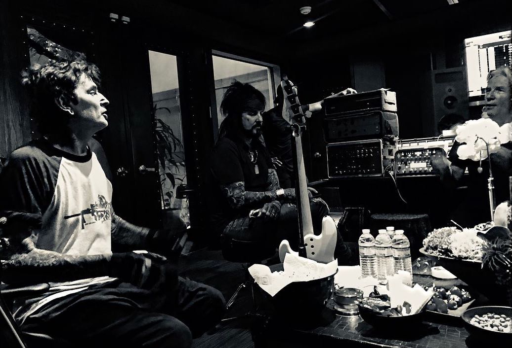 california's tweet image. When @MrTommyLand posts a picture with @NikkiSixx AND #BobRock and you don't know whether to jump for joy or cry your eyes out! Can't wait for #TheDirt #TheDirtMovie @MotleyCrue! #FUCKYES #NEWMOTLEYCRUE #MotleyCrue #ThankYouBabyJesus