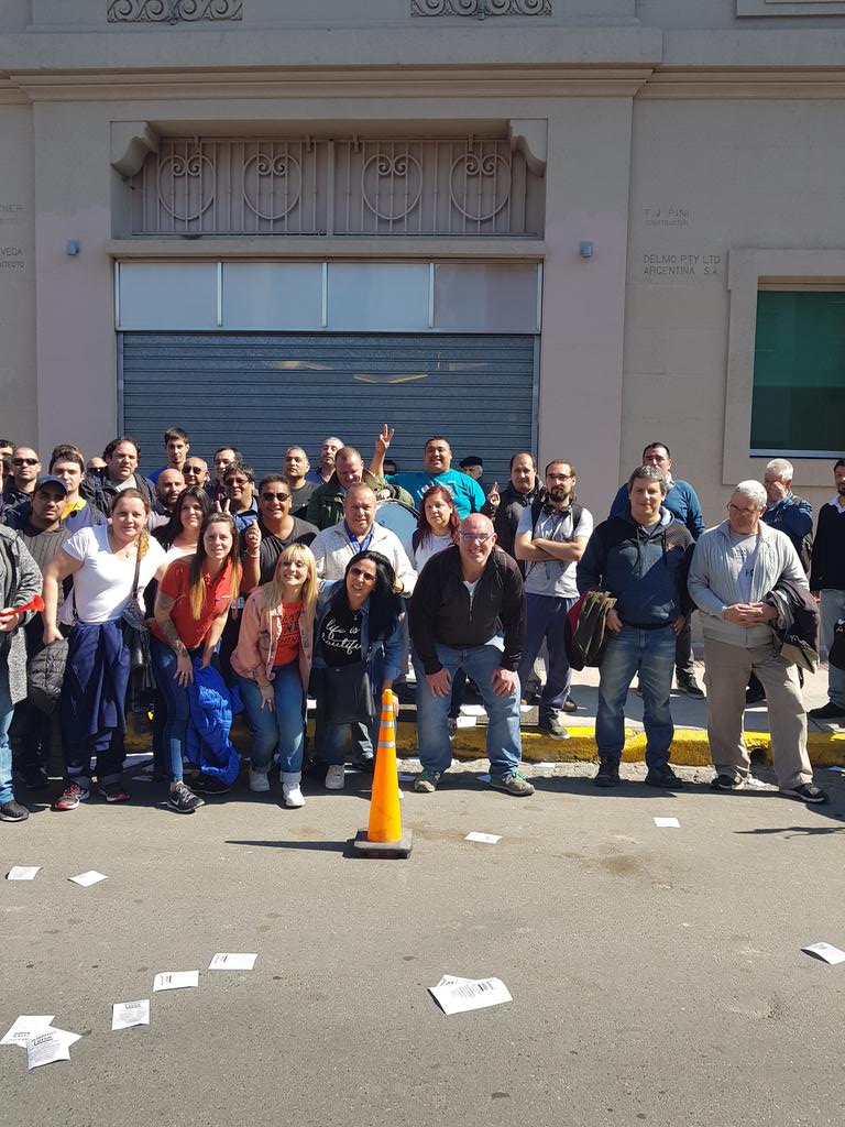 GremialesC's tweet photo. La mejor militancia es defendiendo los puesto de trabajo Basta de Despidos en el Call Center  Aegis SA. 
Basta de persecución sindical 
Sindicato de Comercio en defensa de los derechos de los trabajadores!!!!!! https://t.co/AAUN6Qf0aO