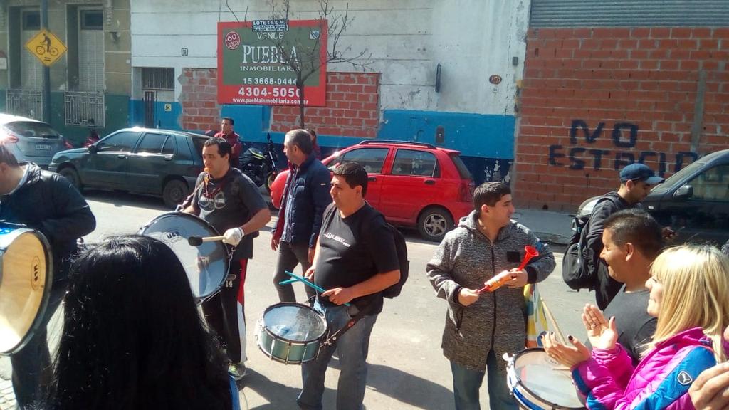GremialesC's tweet photo. La mejor militancia es defendiendo los puesto de trabajo Basta de Despidos en el Call Center  Aegis SA. 
Basta de persecución sindical 
Sindicato de Comercio en defensa de los derechos de los trabajadores!!!!!! https://t.co/AAUN6Qf0aO