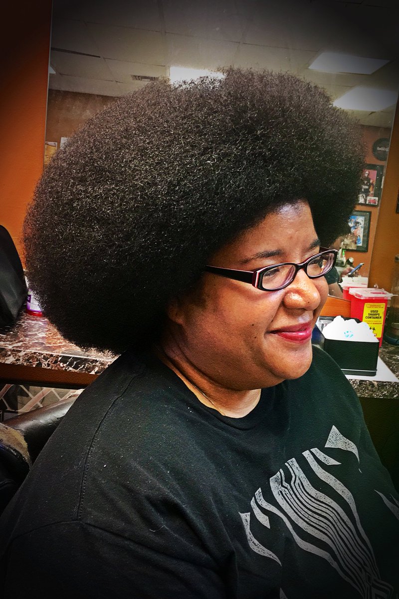 BlackStarUnisex's tweet photo. 🚨No waiting 💺open #BlackStarBarberShop
#Browardbarber
#Floridabarber
#barberlife
#barbersince98
#barberlove
#fadefocus
#thebarberpost
#yourbarberconnect
#hightopfade
#brushcutswagg
#barber4life
#fortlauderdale
#acceptingappointments
#giveusacall
#blessedhands https://t.co/047mzto0XS