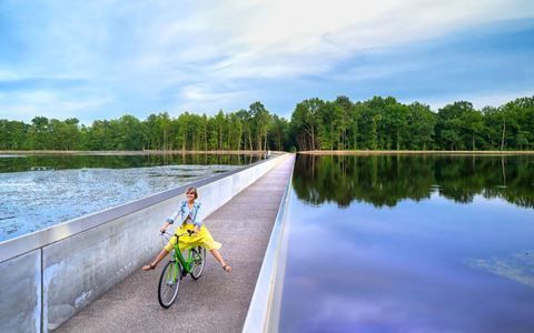 metrobelgie's tweet image. Time Magazine plaatst Belgisch fietspad in Top 100 World&apos;s Greatest Places #TravelTips #Bokrijk #Fietstips #Fietsroutes #WorldsGreatestPlaces @TIME  buff.ly/2MZJalg