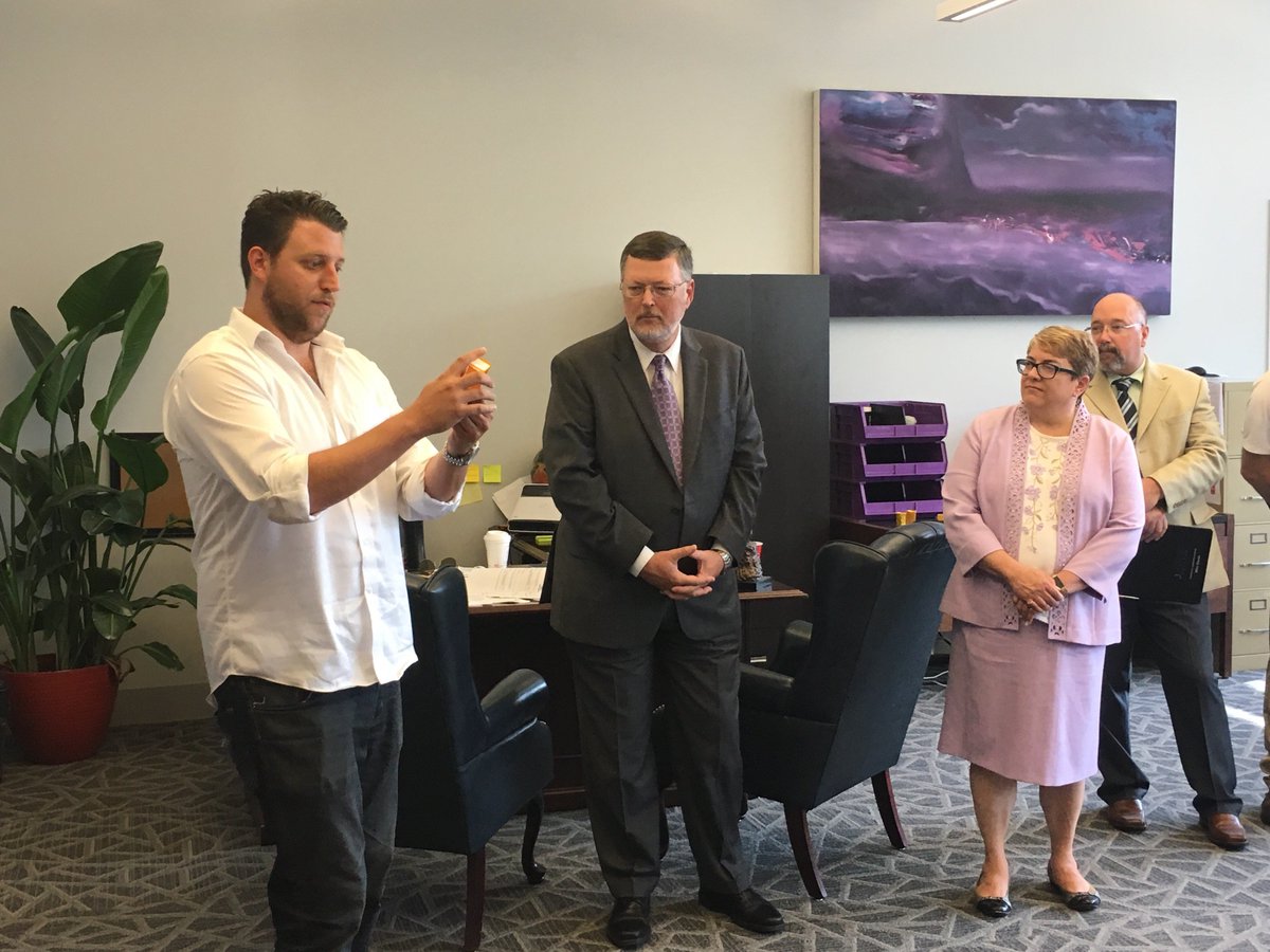 PALaborIndustry's tweet image. We also stopped by + talked to SnapSlide, a tenants that have patented a better-pill bottle w/ a new bottle cap design. 

Businesses located within the incubator space receive support in infrastructure, resources, mentorship + commercializing new technologies in the #PAworkforce.