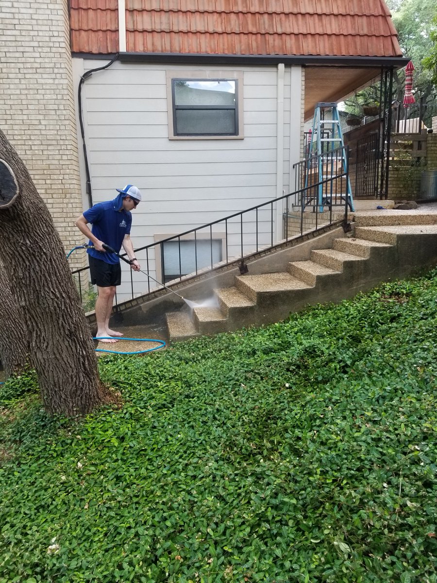 GoFanPRO's tweet image. "Success is the sum of small efforts, repeated day in and day out." 
Robert Collier

#TuesdayThoughts #TuesdayMotivation #Professional #Pressurewashing #Clean #dirtyjobs #quoteoftheday #Westlake