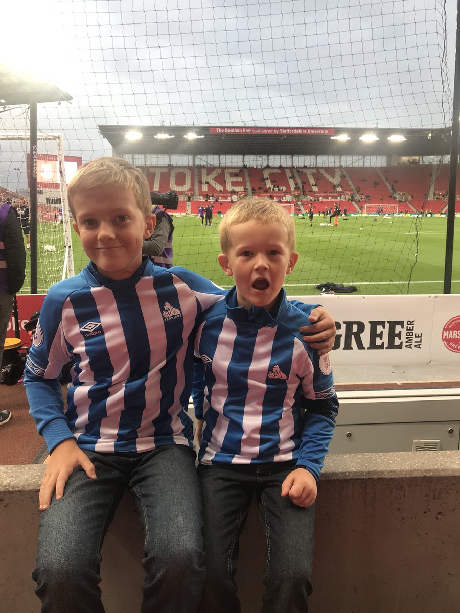 leenic1981's tweet photo. Tuesday night stoke away 🔵⚪️ https://t.co/p1GfwxcKGo