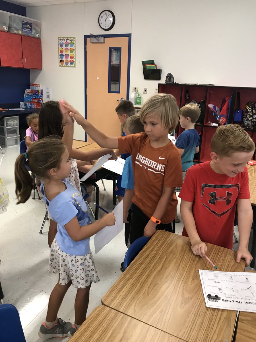 misswoodsroom's tweet photo. We played Find Someone Who to get to know our classmates better. ๐๐ป #chcolts #classbuilder @SpencerKagan @KaganOnline https://t.co/Fd7Hq6ukuv