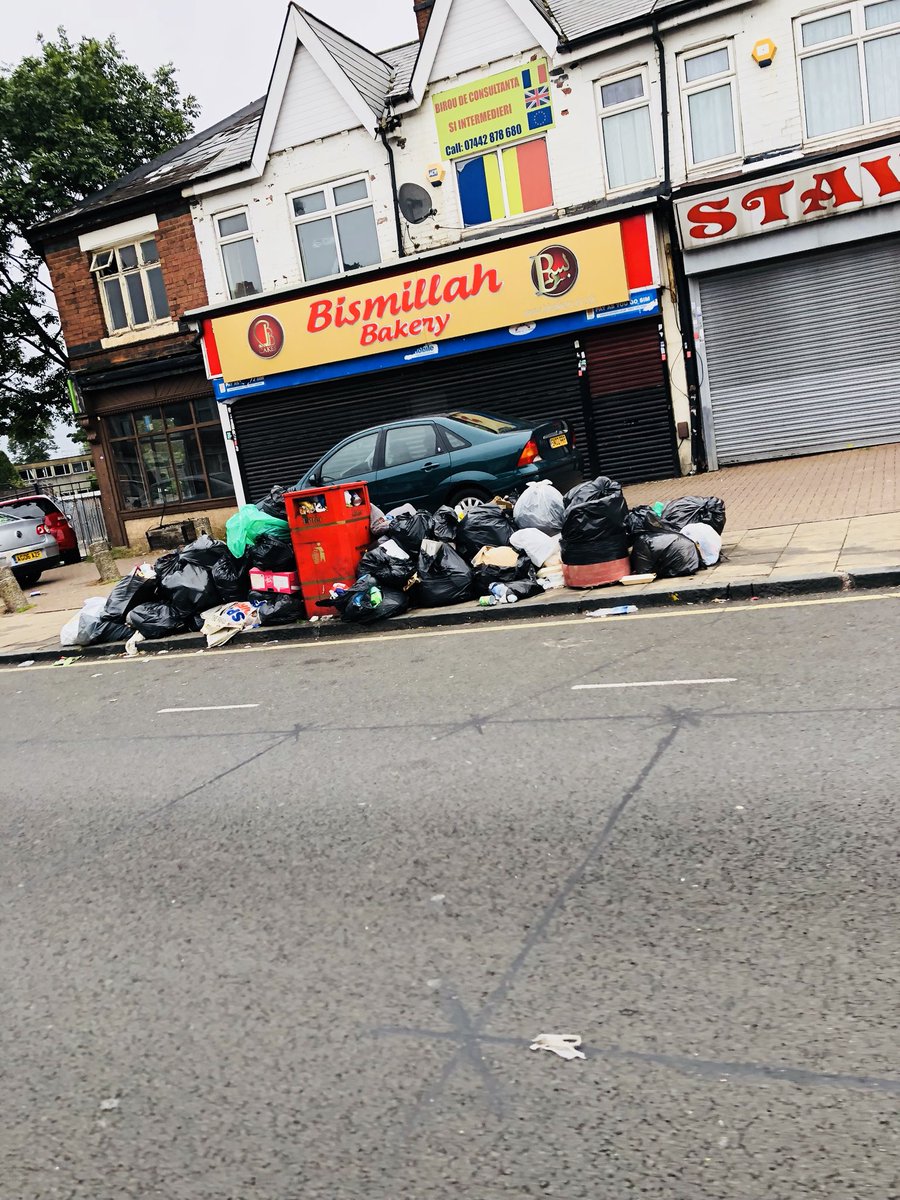 CllrMajid's tweet photo. A walkabout with @WardEndLabour on Washwood Heath road to explore new ways of working with Waste Prevention, Waste Enforcement, & Waste Management to tackle bags on the streets.
#CleanBrum https://t.co/zcBzzXvIkN