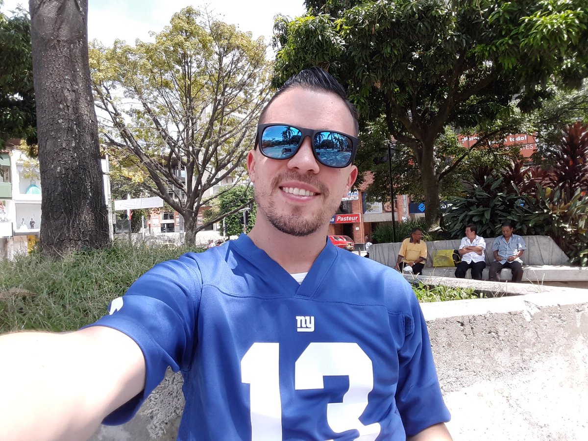vzje100's tweet photo. @Giants @OBJ_3 #OBJ13 Here extra motivation from Medellin-Colombia 💪💪 https://t.co/KEpehsDxcO