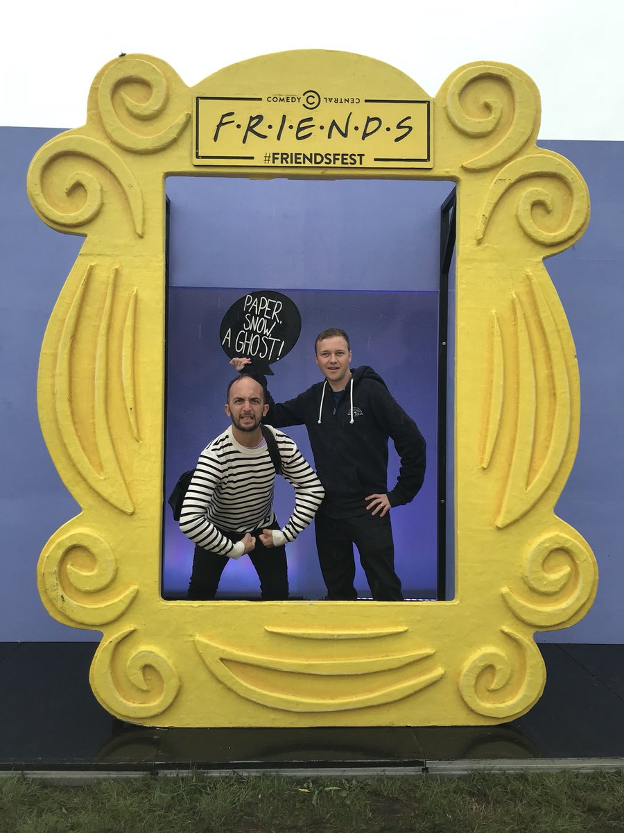 friendszonepod's tweet photo. Podcast adventures took us to Friendsfest this weekend. Just a few snaps of our time. #BritPodScene #friends #FriendsTvShow #friendsfest #FriendsScenes #friendspost #friendsfan #podcast #centrelperk https://t.co/hiWUb8ef0G