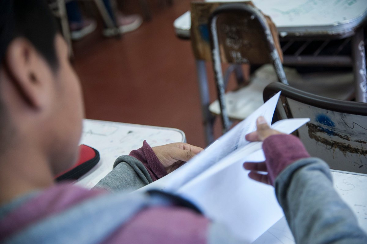 EducacionBA's tweet photo. Primera sesión de Certificados en Lenguas Extranjeras en la Escuela Técnica Raggio. Los alumnos pueden acreditar sus conocimientos en alemán, chino, francés, inglés, italiano y portugués. Más información en https://t.co/D45By05AN1 #IdiomasBA https://t.co/ANvo1q17Rf