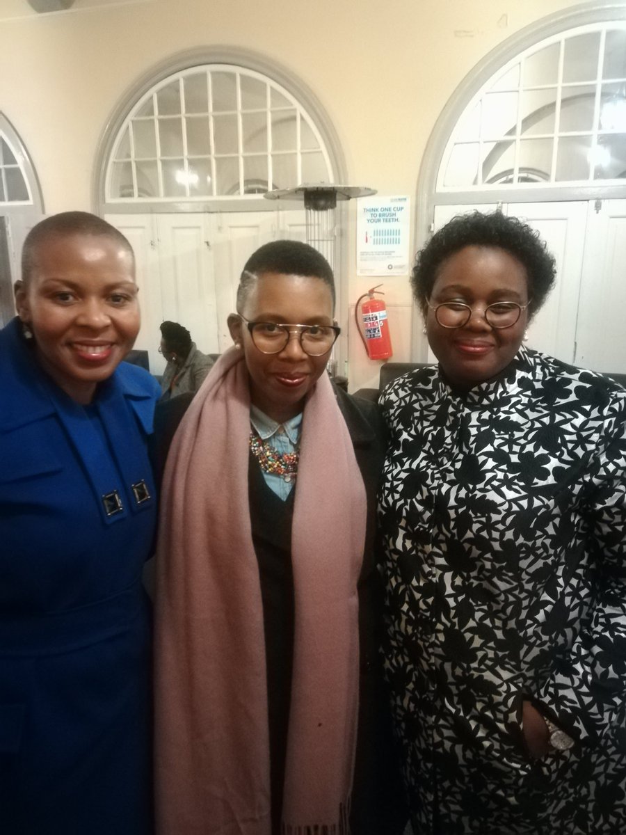 FanelwaA's tweet photo. What a great pleasure meeting the honorable @mmKubayiNgubane and Ms Pretty Makukule at the Albertina Sisulu Memorial Lecture this evening. The minister wants to see female scientists rise in this country. #thumamina #kasiscientists https://t.co/cBT3QoXGMZ