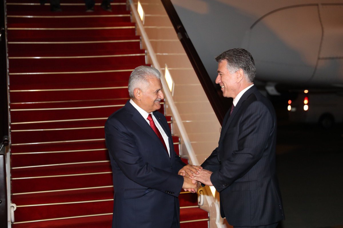 BA_Yildirim's tweet photo. Meclis Başkanımız Sn. Binali Yıldırım, resmi ziyarette bulunmak üzere geldiği Azerbaycan'ın başkenti Bakü'de Azerbaycan Milli Meclis Başkan Yardımcısı Ziyafet Askerov tarafından karşılandı. https://t.co/wyGyK7ypJX
