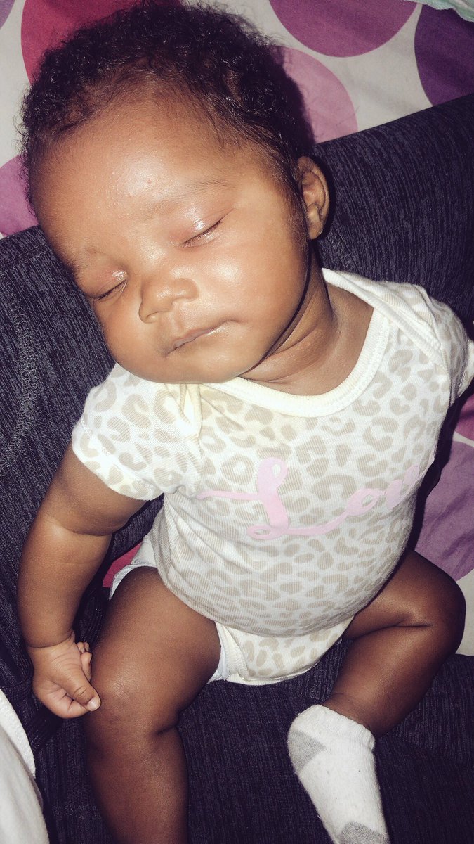 Doe684L's tweet photo. BABYGLO✨ literally #histwin😍 https://t.co/ZmNqMVt35r