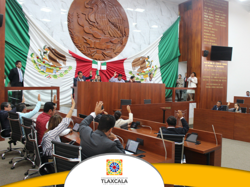En sesión extraordinaria, el Pleno aprobó el Dictamen con Proyecto de Decreto por el que se expide la Ley de Adopciones para el Estado de Tlaxcala. Más info: bit.ly/2LBwg8t