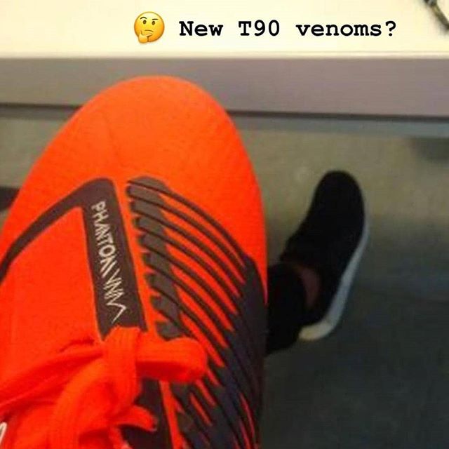 Nike Phantom Venom Academy FG New Lights Volt Obsidian