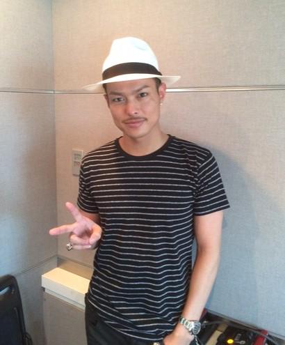 fodirure's tweet photo. 📡上戸彩とHIROのショットが素敵…不仲レコ大など噂の真相は？..
(続きはこちら😃👉)

いいね=>RT https://t.co/HDGjglIWi0