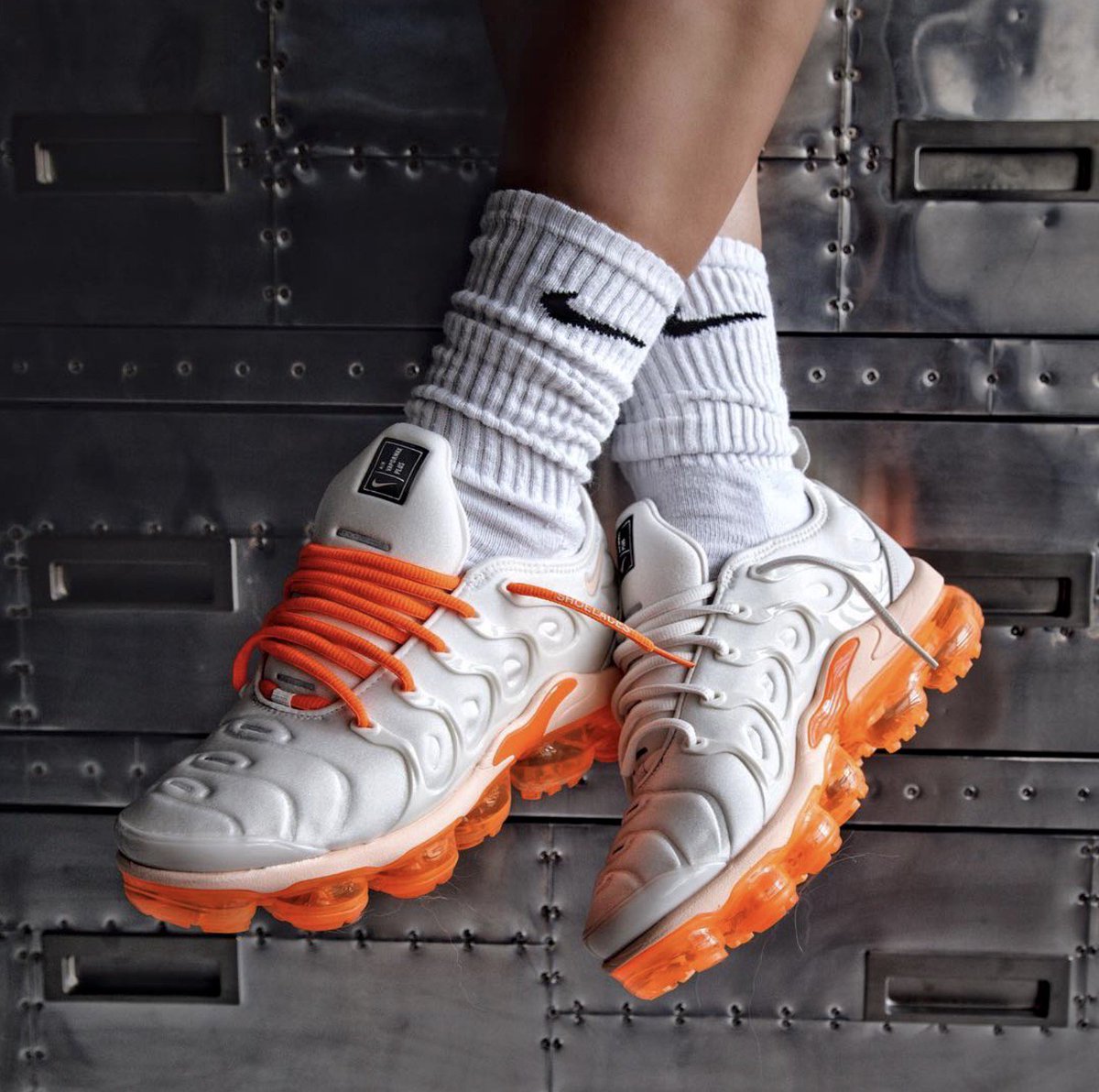 womens vapormax plus creamsicle