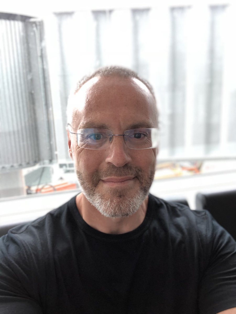 ideapharma's tweet photo. Part of me really likes US domestic flights, of the right length - writing time/ listening time, especially with @JetBlueโฆ Letโs have a disruptive couple of days, Boston! ๐ค๐ป #pinksocks #punksocks https://t.co/rYbP8UbKWp
