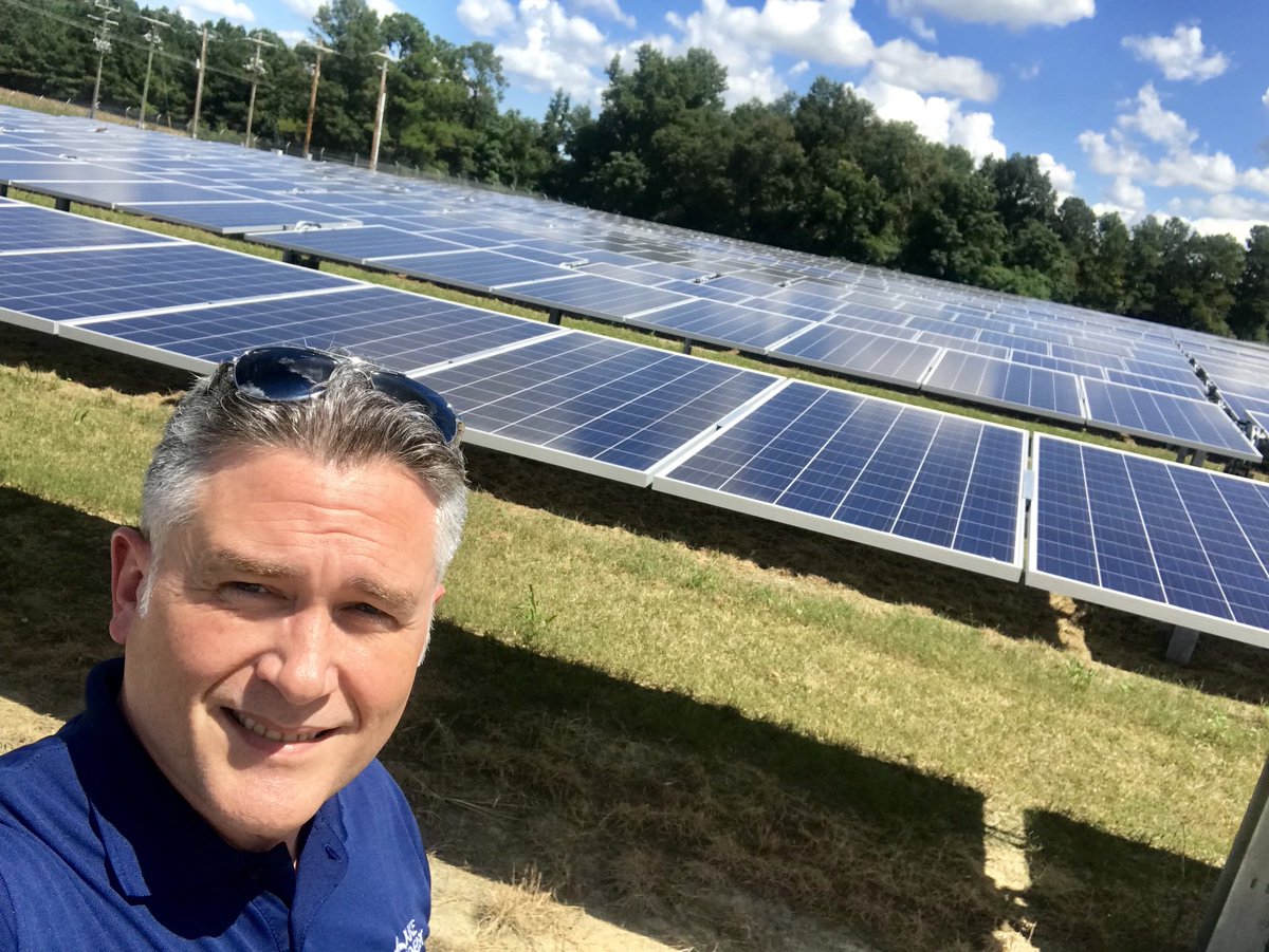 DE_RyanMosier's tweet image. Building a brighter, greener energy future for our @DukeEnergy Progress customers with this @PGRenewables #sharedsolar program in Dillon County, S.C. #sctweets