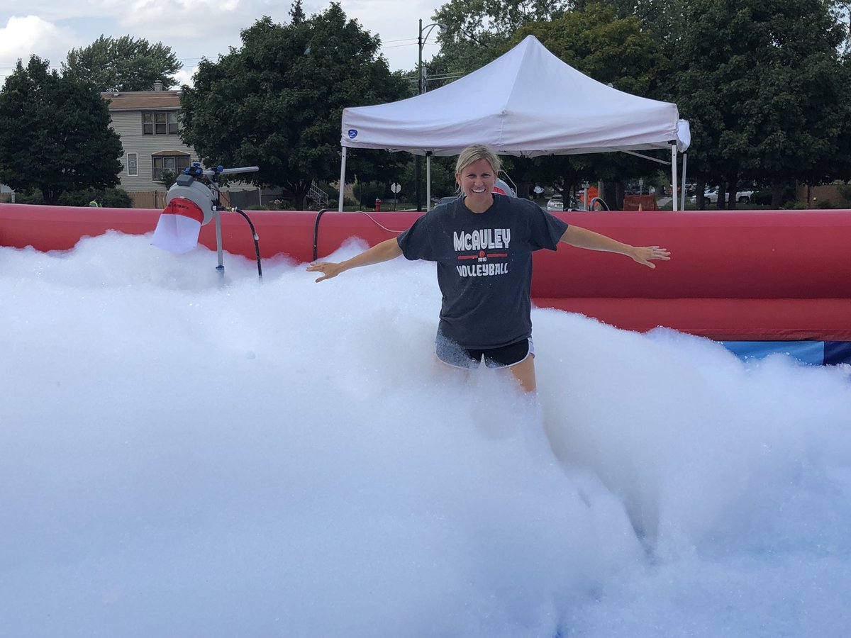 MsBoyceMMc's tweet photo. @MMCGardner #bubbleupbaby #seniorsplash https://t.co/w9cboRQ8X7