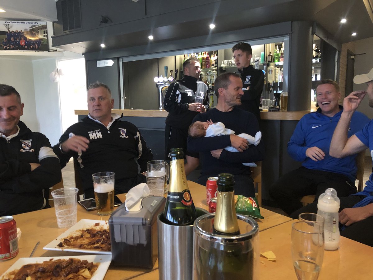 beverlymann3's tweet photo. @CleeTownFC @SimonNearney09 @charlnewell7 @natnew Clee Towns’ cutest &amp; youngest fan Ronnie Richardson 💙🖤 https://t.co/mvjSBGzkzI