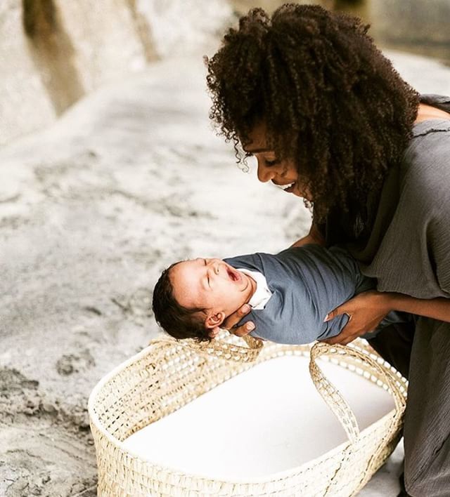 Did/does you baby enjoy being swaddled? What's your preferred swaddle? //📷: <a href="/sollybabywrap/">elle rowley</a>
💙👶💜 #swaddledbaby #swaddle #swaddled #babyburrito #newborn #baby #sollywrap #baby #babylove #thesleeplady #sleeplady ift.tt/2PczQYM