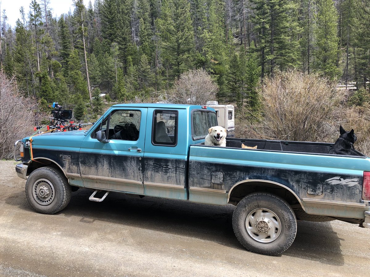 thedrewpowell's tweet image. Sweating my ass off in LA and wishing I was back in #Montana. Can’t wait for y’all to see this film. #TedK #dontsmoke #dogsfordays @MattFlanders @sharlto