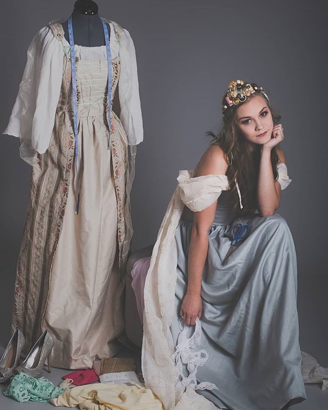 SeniorsIgnite's tweet photo. "We had a beautiful dream and that was all." - Marie Antoinette 
Photography: @vokalphotography 
Featuring: @kendra_klopfenstein 
#featuredonseniorsignite #youllneverberoyal #featuredphotographer #seniorsignite #royal #cinderella #marieantoinette https://t.co/rWv6HB43ra https://t.co/iMHRQeIxMC