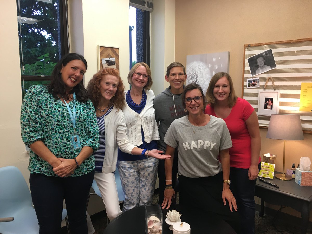 JHS1Counseling's tweet photo. Your Jefferson counseling team gearing up for Tuesday! See you next week Jaguars!
#Happy🤩
@jeffjaguars https://t.co/DTQDzykg7m