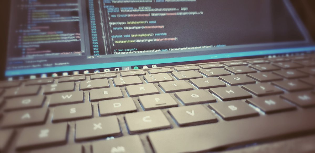 alexhajdu's tweet photo. Vacation or not-the show must go on. If I get one day off, I'm pretty sure all my slate knowledge will be back in the deep darkness~~~#ue4 #gamedev #programerslife https://t.co/65JvbEgegs